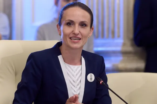 Prima reacție a ministrului rezist după întâlnirea Trump-Putin. Cum vrea Oana Țoiu să spele imaginea țării