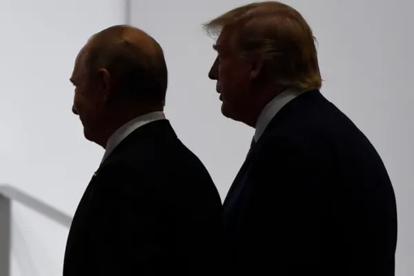 Manevra lui Putin pentru întâlnirea cu Donald Trump din Alaska, demascată de premierul Poloniei. Ce subiect vrea liderul de la Kremlin să includă în negocieri