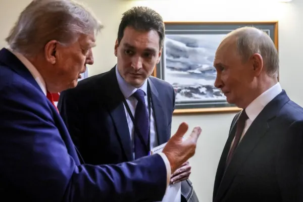 Ce a transmis limbajul corporal al lui Trump după summitul cu Putin. Un specialist a descifrat însemnăteatea fiecărei mișcări