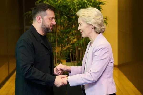 Mesajul lui Zelenski către Kremlin, înaintea întâlnirii cu Trump: ”Putin nu vrea să oprească uciderile, dar trebuie să o facă”
