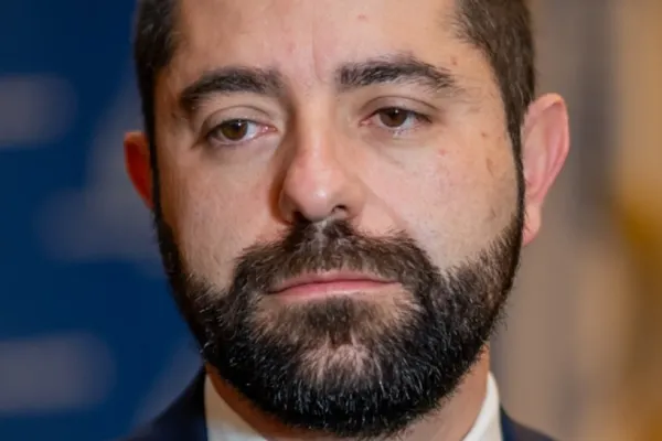 Consilierul lui Nicușor Dan îl contrazice pe Bolojan: Exclus să fie întârzieri la plata pensiilor și a salariilor