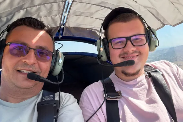 Ce mesaj a postat tatăl tânărului de 18 ani mort în accidentul aviatic din Arad. Ultima fotografie, chiar înainte de tragedie