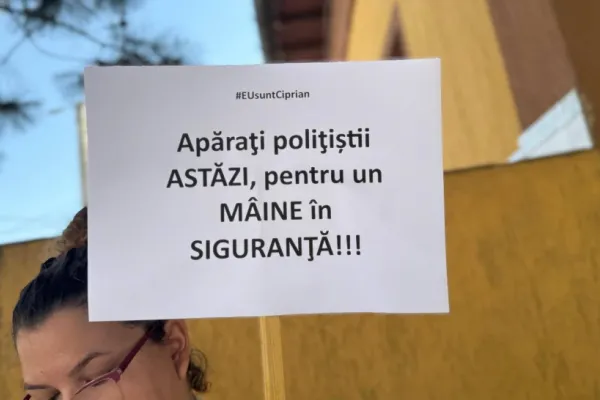 Protest al polițiștilor tulceni după ce un coleg de-al lor a fost snopit în bătaie, în timpul unei misiuni: "Vrem siguranță, vrem implicare" - FOTO