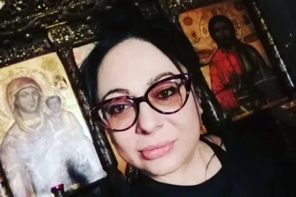 Ioana Popescu, condusă pe ultimul drum. Trupul neînsuflețit a fost depus la capela cimitirului Berceni 2