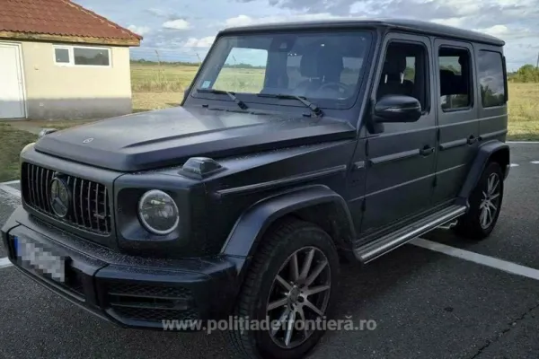 Polițiștii din Timiș au descoperit mașini furate de peste 215.000 de euro la frontieră. Ce scuză au avut șoferii?