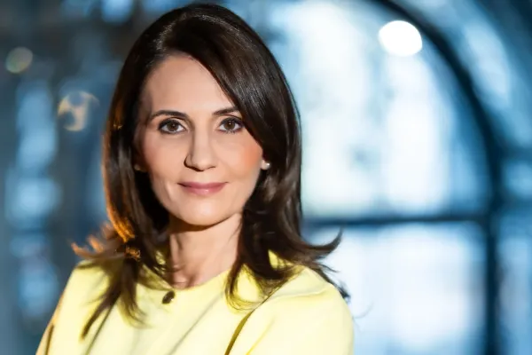 Podcasturile REALITATEA - Ceva-n PLUS Anca Alexandrescu, despre lecția de viață moștenită de la tatăl său: „Trebuie să dăm înapoi din șansa primită”