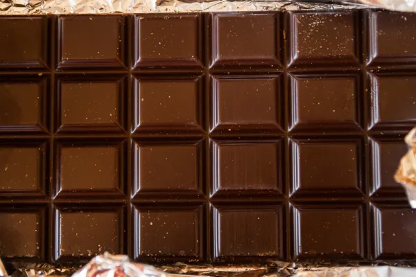 Ciocolata, mai scumpă în România decât în Germania. Românii plătesc aproape dublu față de vest-europeni