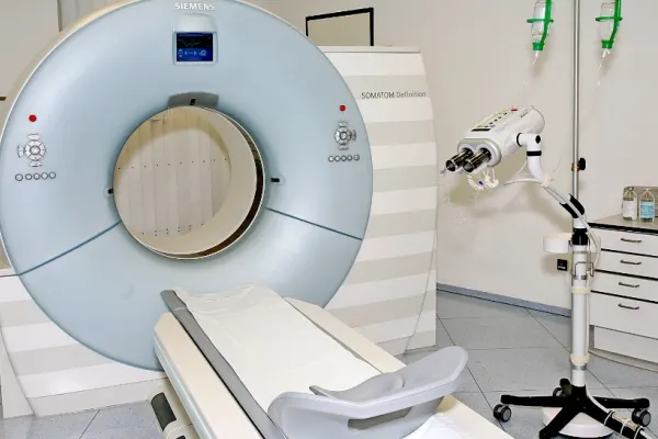 Ministerul Sănătății extinde rețeaua spitalelor care tratează accidentul vascular cerebral. Alexandru Rogobete: ”Fiecare secundă contează”