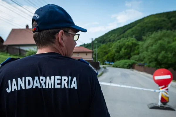 Accident suspect: Duba jandarmilor care l-au escortat pe spionul moldovean, spulberată de un TIR în Timiș