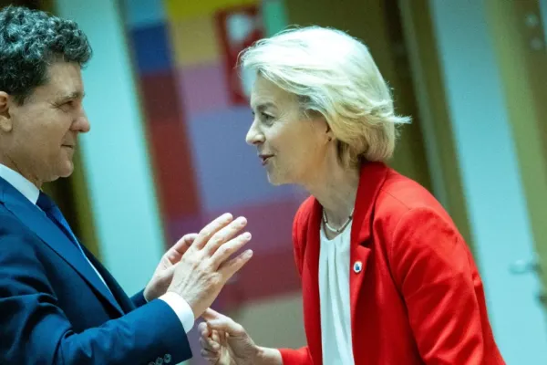 Cine câștigă cel mai mult: Nicușor Dan, Mugur Isărescu, sau Ursula von der Leyen? Diferențe uriașe de salariu în UE