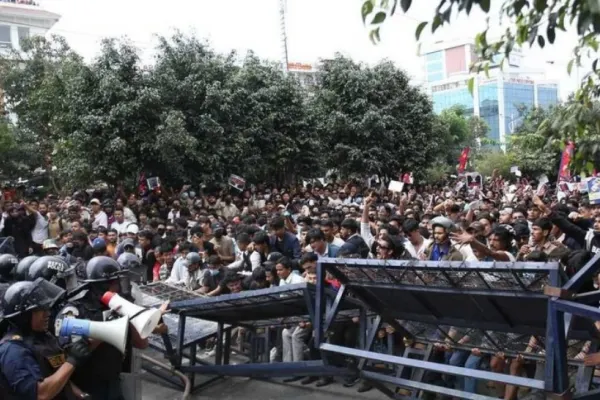 Dezastru în Nepal: 19 morți și peste 100 de răniți la protestele împotriva interzicerii rețelelor sociale