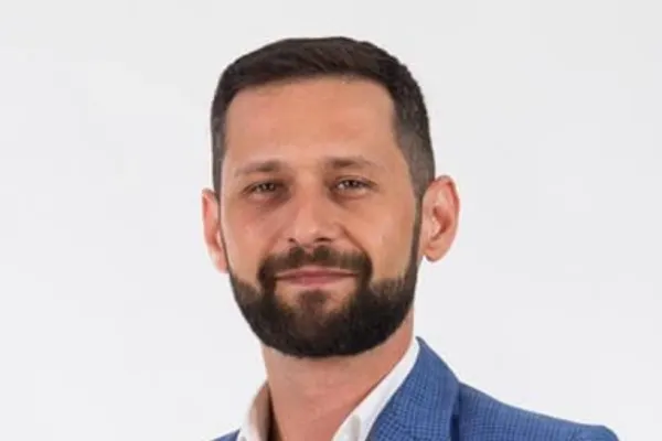 Podcasturile REALITATEA - Ceva-n PLUS cu psihoterapeutul Alexandru Bușilă, într-un dialog cu Raluca Țicmeanu - VIDEO