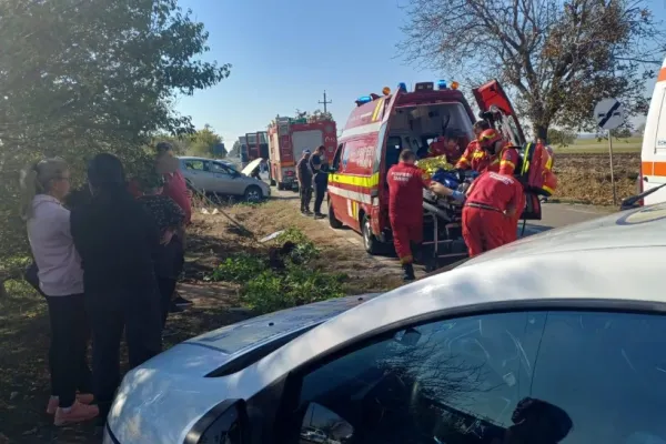 Accident grav la Giurgiu: trei persoane rănite, o femeie transportată cu elicopterul SMURD la București