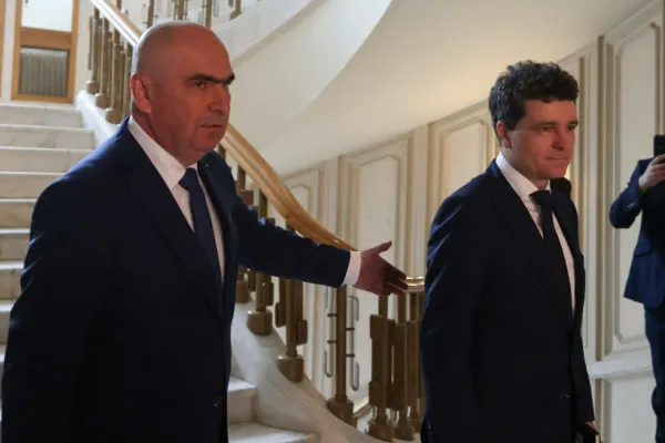 Rivalitate confirmată: Bolojan descrie relația cu președintele Nicușor Dan ca fiind una „rece”. Legătura cu dosarul de șpagă de la DNA