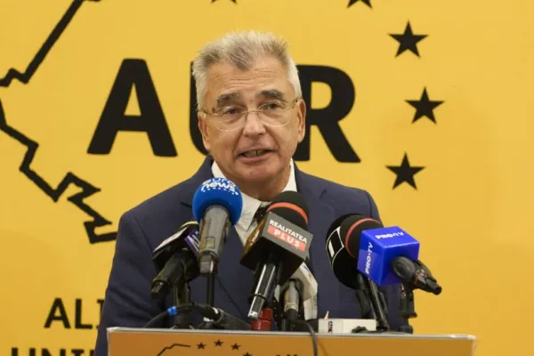 Liderul senatorilor AUR, acuzații grave la adresa lui Bolojan: „Deficitul raportat de Guvern nu este real. Statul cheltuie mai mult decât încasează”