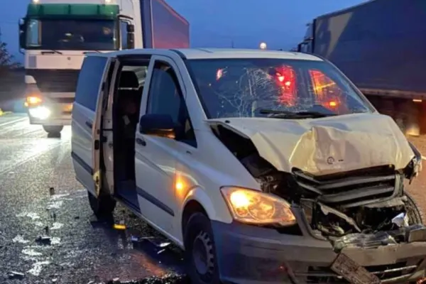 Accident grav, în Giurgiu: 4 victime, după impactul dintre o autoutilitară și un microbuz