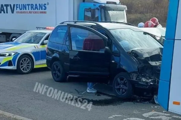 Accident grav în județul Mureș: 11 persoane implicate, una încarcerată
