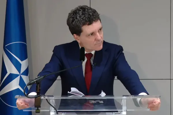 Nicușor Dan vine cu vești proaste despre salariul minim: „E posibil ca unii să-și piardă locul de muncă!”