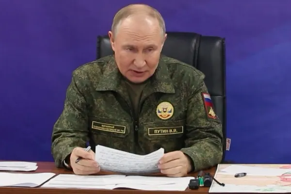 Putin a anunțat că a testat cu succes „arma apocalipsei”, capabilă să transporte focoase nucleare