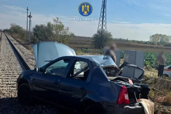 Accident feroviar grav în Dâmbovița: un tren de călători a lovit un autoturism. Un bărbat de 55 de ani a MURIT