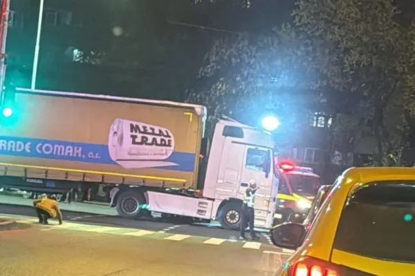 Accident deosebit de grav în Sectorul 6 al Capitalei. Un pieton a fost lovit mortal de un TIR