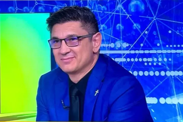 Luis Lazarus îl ironizează pe Nicușor Dan: „Nu este pregătit pentru o întâlnire cu Donald Trump. Nu-l ține inima, îi este frică!”