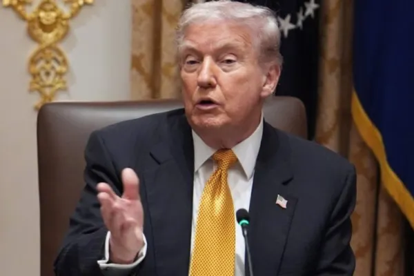 Donald Trump promite să publice rezultatul investigației RMN, pe fondul speculațiilor legate de sănătatea sa mintală