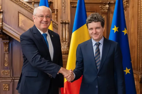 Nicușor Dan ignoră insulta moldovenilor, întrevedere cu premierul Moldovei care se bucura acum două săptămâni că România o duce rău - VIDEO