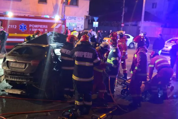 Viață curmată brusc, la doar 20 de ani, după un accident devastator pe Calea Ferentari din Capitală. O altă tânără a ajuns la spital
