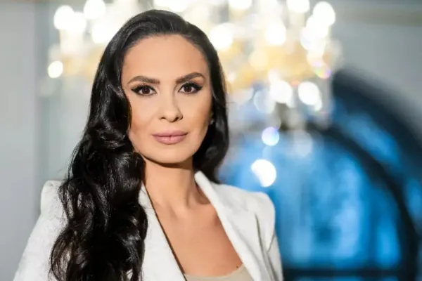 Alexandra Păcuraru: „Orban își negociază libertatea. Nicușor Dan îi va elimina pe oamenii incomozi”
