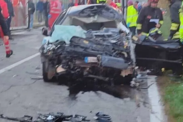 Accident rutier cumplit: un român de 33 de ani a murit lângă Torino. Zeci de elevi au fost răniți