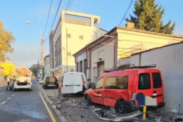 Un polițist băut a provocat un accident în care au fost implicate 4 mașini, în centrul Constanței - FOTO