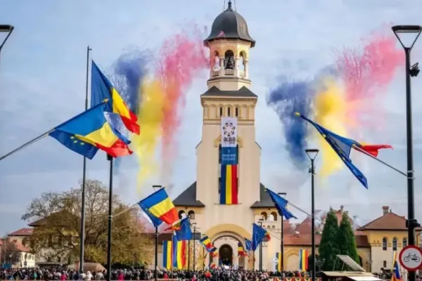 Mii de români alături de Georgescu și Simion de 1 Decembrie. Realitatea PLUS, transmisiuni maraton din mijlocul suveraniștilor - LIVE TEXT/VIDEO