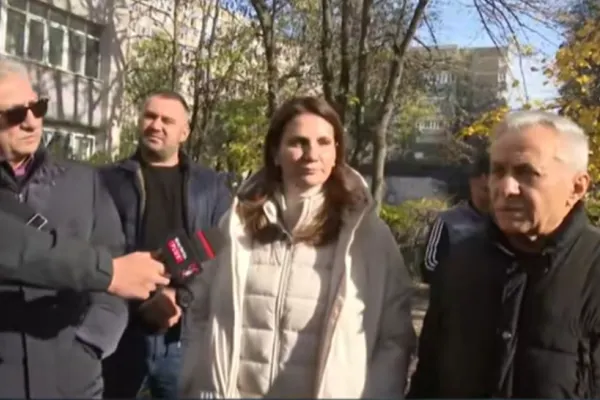 Anca Alexandrescu, alături de locuitorii Sectorului 6: ”Cu 50 de milioane de euro s-a făcut un spital privat” - VIDEO