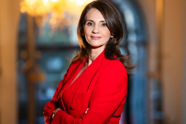 Alegeri Capitală 2025. Disperarea sistemului: Anca Alexandrescu, pe poziția 11 pe buletinele de vot