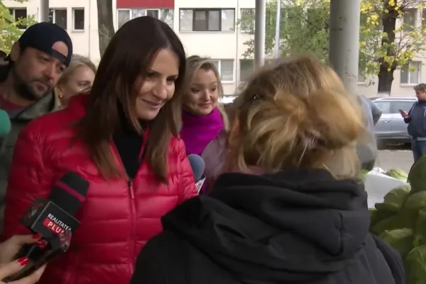 Anca Alexandrescu continuă să fie alături de români, în stradă, și să le asculte nevoile VIDEO