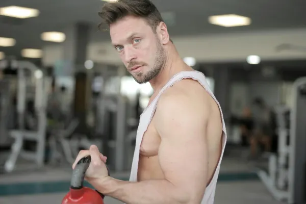 Cele mai bune alimente care cresc testosteronul, hormonul masculin