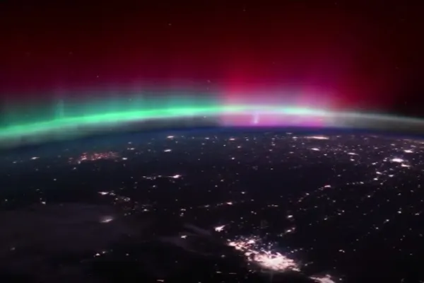 Imagini spectaculoase: Aurora Boreală, văzută din spațiu