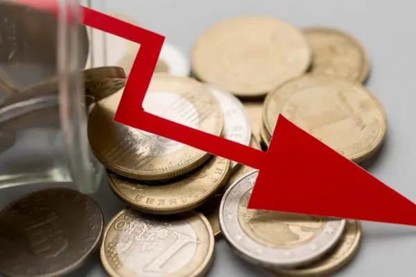 Românii fac foamea, Guvernul raportează un deficit bugetar sub pragul asumat de 8,4%