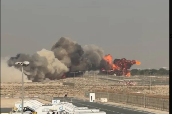 Accident șocant la Dubai Air Show. Un avion de luptă s-a prăbușit în timpul demonstrației  - VIDEO