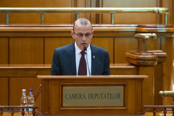 Dominic Fritz „sare rândul” la cetățenie! AUR cere explicații după ce primarul Timișoarei a obținut cetățenia română în timp record! Pentru omul de rând, minimum doi ani, pentru el...un an