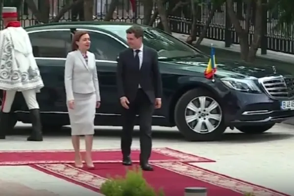 Toate drumurile președintelui Nicușor Dan duc în Republica Moldova, nu și invers. Premierul moldovean: „Mă bucur că economia României e la pământ!”