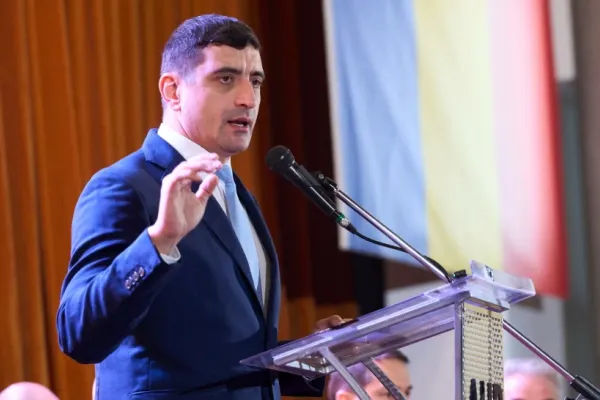 George Simion torpilează coaliția de guvernare: „Tăiați banii pentru partidele politice! Nu vă lasă AUR să tăiați sinecurile și pensiile speciale?”