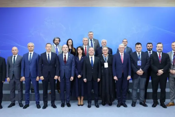 Diana Șoșoacă, în Rusia, la o întâlnire cu mâna dreaptă a lui Putin, Dmitri Medvedev