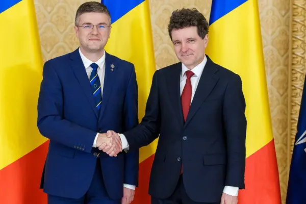 Cum își bate joc ministrul de oamenii concediați? Darău vorbește de programul „SAFE”, dar continuă concedierile