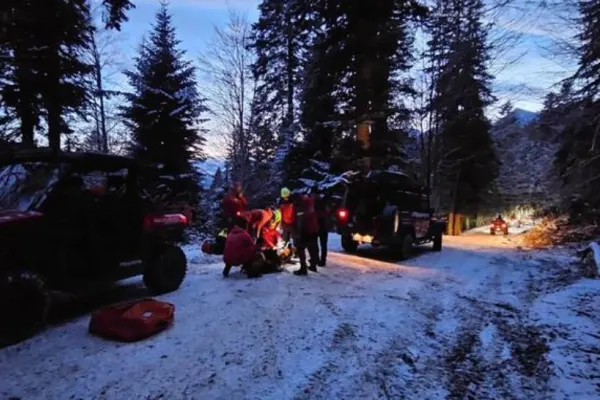Turist din București rănit în Munții Baiului după un accident cu ATV-ul
