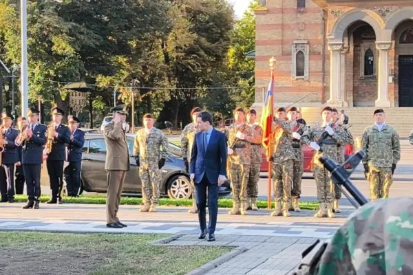 Nicușor Dan vine cu explicații pentru numeroasele sale gafe de protocol: „Ar trebui să ne uităm mai mult la conținut” – FOTO/VIDEO