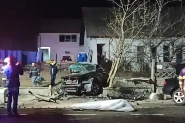 Tragedie rutieră în a doua zi de Crăciun! 2 oameni au murit într-un accident petrecut în Bistrița-Năsăud. Momentul impactului, surprins pe camere – VIDEO
