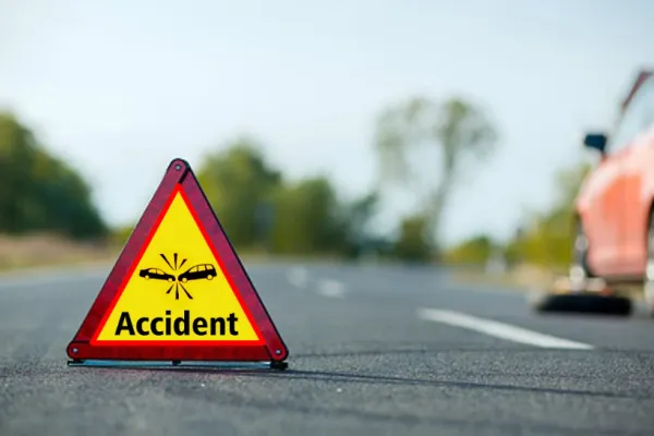 Accident rutier pe DN 73A, lângă Pârâul Rece: cinci răniți în urma impactului