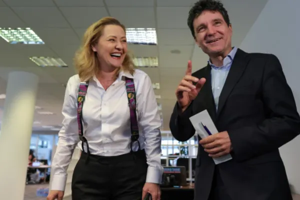 Elena Lasconi îl torpilează pe Nicușor Dan: „Este produsul sistemului, un om mincinos. Este posibil să nu-și termine mandatul”